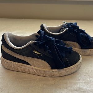 **SOLD Blue suede boys Puma shoes size 11c